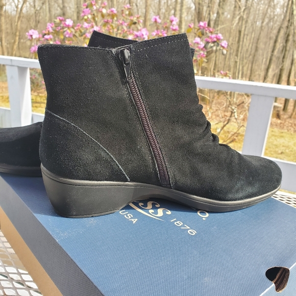 LIKE NEW G.H. Bass & Co | Monica Lite Comfort Boot - Picture 8 of 9